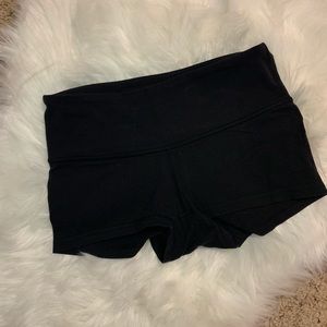 Lululemon spandex shorts 2.5”